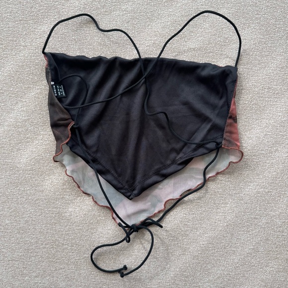 SHEIN Open Back Top - Picture 2 of 3